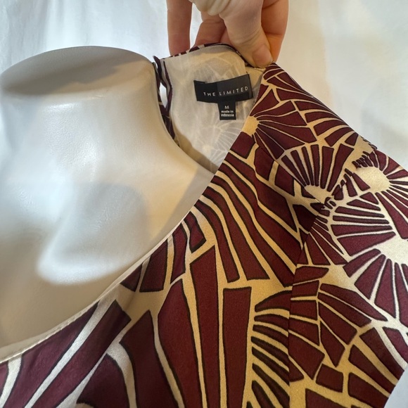 The Limited Burgundy Pattern Knee Length Silky Shift Dress Size Medium - Picture 7 of 9